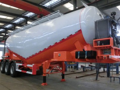 Prodajem prikolicu cisternu za rasuti cement